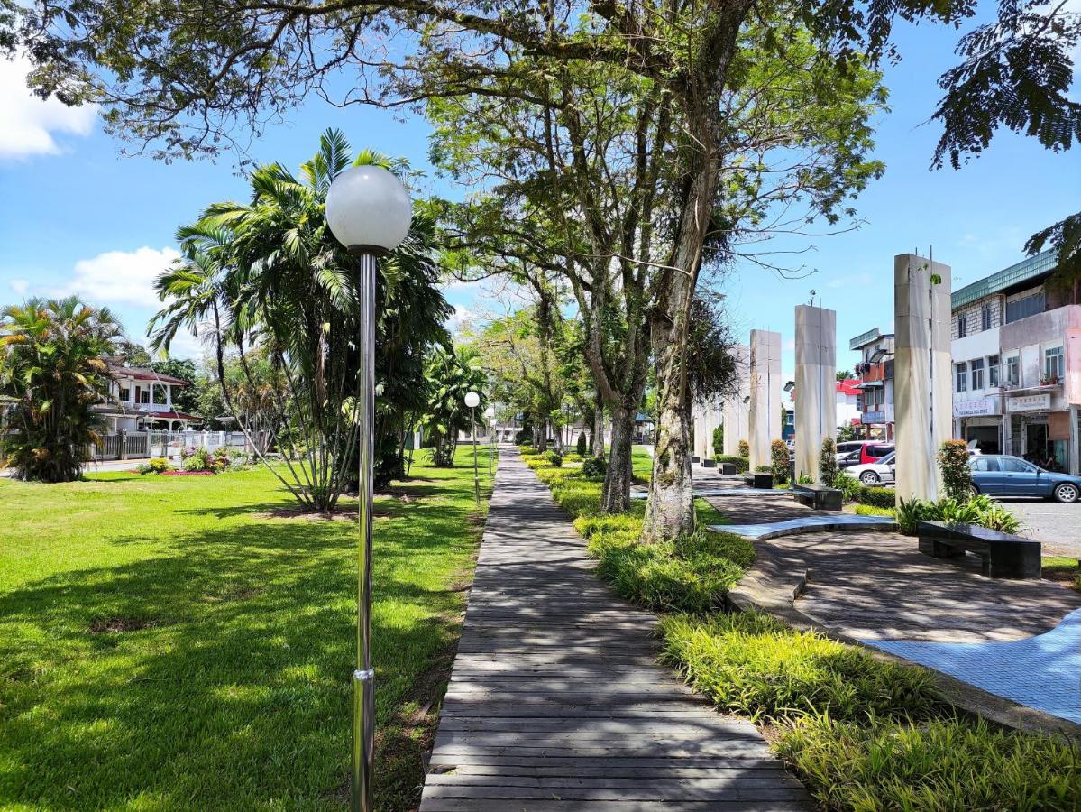 Grand Height Homestay 7A 10Pax 4Rooms 诗巫 外观 照片