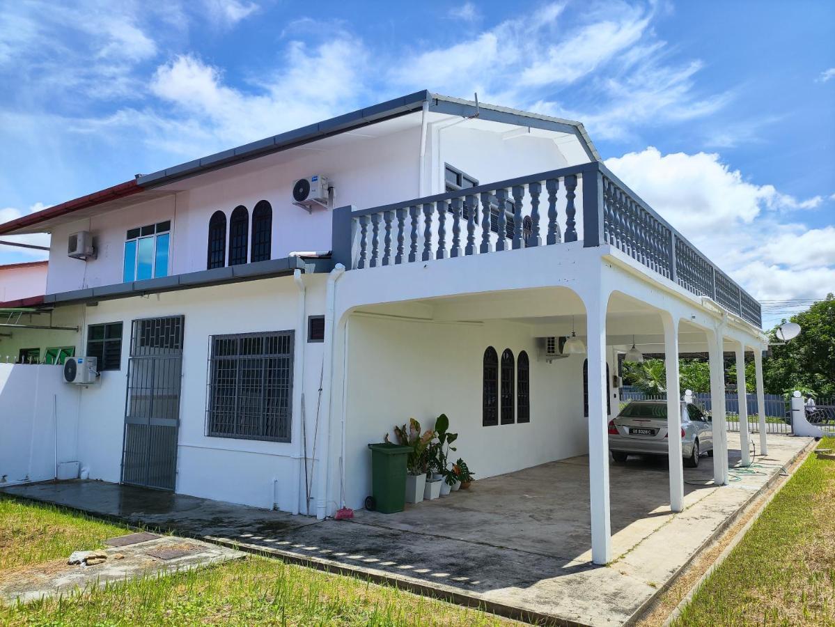 Grand Height Homestay 7A 10Pax 4Rooms 诗巫 外观 照片